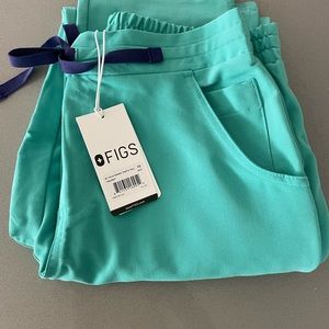 NWT Figs Yola scrub pants. XXS tall.